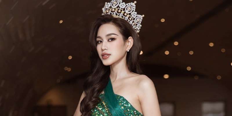 Hoa hậu Đỗ Thị Hà và dàn mỹ nhân Việt khoe ảnh thuở nhỏ 