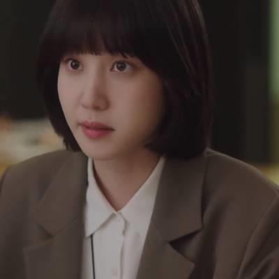 Phim Hàn 14/7: Nữ Luật Sư Kỳ Lạ Woo Young Woo tăng "đột biến" ở tập 5