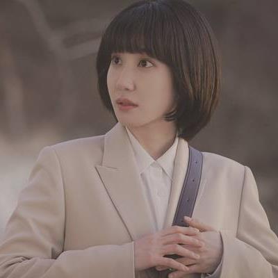 Phim Hàn 8/7: Nữ Luật Sư Kỳ Lạ Woo Young Woo tiếp tục tăng bá đạo