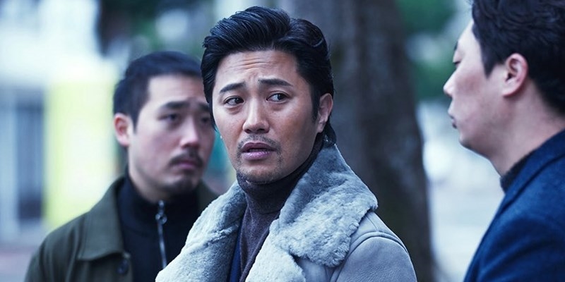 Jin Goo của Hậu Duệ Mặt Trời bụi bặm và khá "dừ" trong phim mới