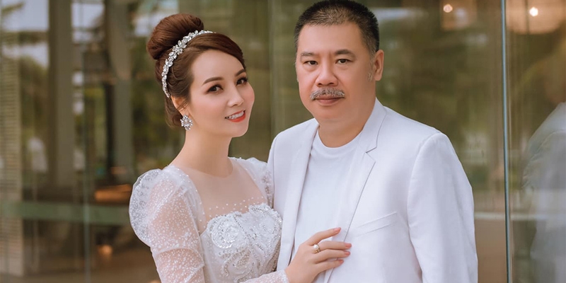 Mai Thu Huyền ở tuổi U50: Xinh đẹp, thành đạt, hôn nhân viên mãn