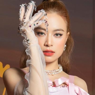 Hoàng Thuỳ Linh - Chi Pu comeback hoành tráng tháng 8
