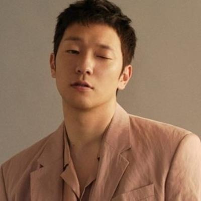 Sao nam hot nhất cộng đồng LGBT Hàn: Jung Hae In thua đàn anh U60