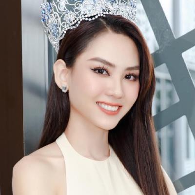 Hoa hậu Mai Phương và những mỹ nhân Việt lấn sân ca hát