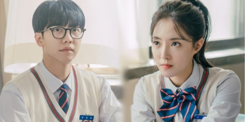 Mê mẩn với tạo hình học sinh của các cặp "cô - chú" trên phim Hàn