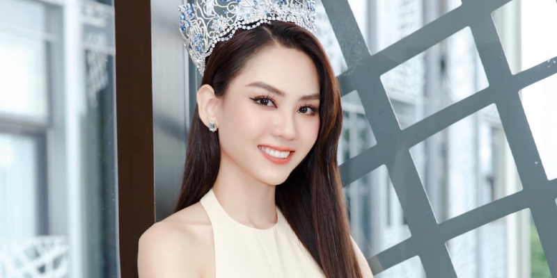 Hoa hậu Mai Phương và những mỹ nhân Việt lấn sân ca hát