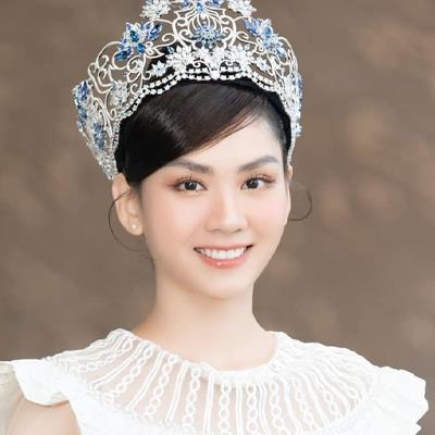 Mai Phương và dàn hoa hậu Việt đấu giá kỷ vật làm từ thiện 