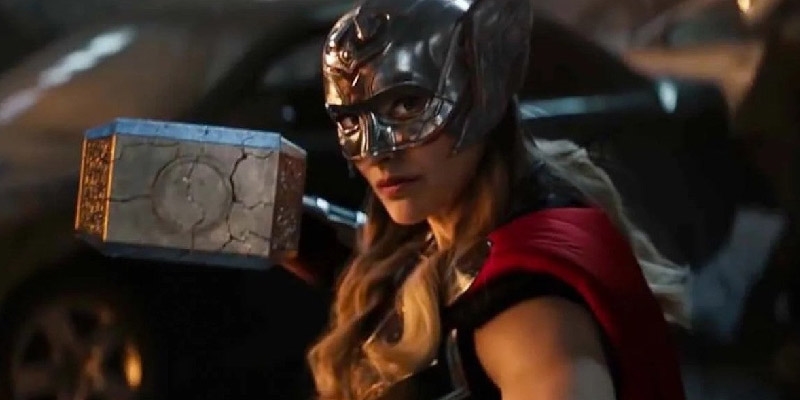 Jane hoàn toàn xứng đáng với Mjölnir, kể cả khi không có Thor