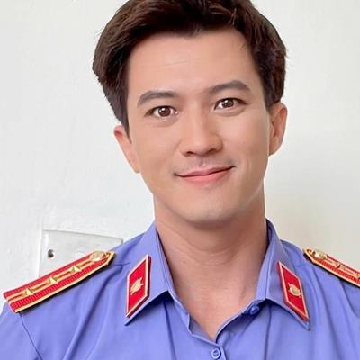 Hà Việt Dũng: Nam diễn viên nổi tiếng màn ảnh, viên mãn bên vợ xinh