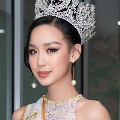 Bảo Ngọc và dàn Hoa hậu Việt Nam đi chấm thi nhan sắc