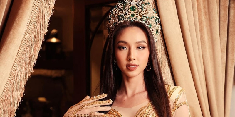 Bảo Ngọc và dàn Hoa hậu Việt đăng quang quốc tế