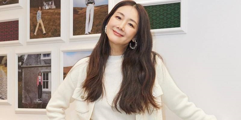 10 nữ thần Kbiz tuổi 40 được thích nhất tại Nhật: Choi Ji Woo quá đỉnh