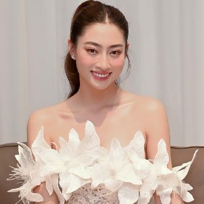 Hoa hậu Lương Thuỳ Linh lên chức giảng viên đại học