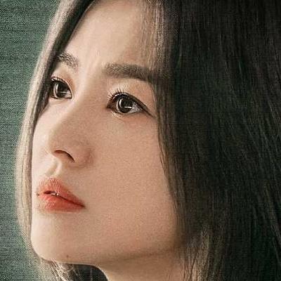 The Glory của Song Hye Kyo giống Reborn Rich của Song Joong Ki đến lạ