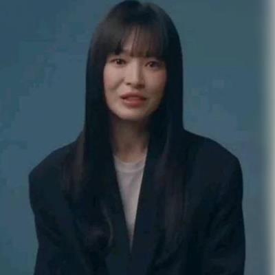 Song Hye Kyo và dàn visual đình đám Kbiz bỗng bị "dìm" trên màn ảnh