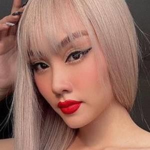 Hoa hậu Mai Phương như "mất tất cả" sau loạt ồn ào