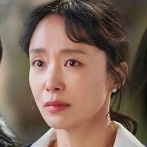 Sao nữ 7x đóng phim lãng mạn: Do Yeon chưa bằng Hye Soo ở thần thái 