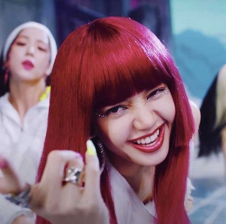 Lisa Momo V Nh ng Sao N Xinh X u V i Ki u T c Hime Cut
