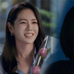 Loài hoa gắn liền với nhân vật nữ: Hye Kyo độc nhất, Ye Jin yêu kiều