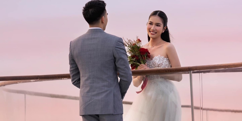 Chị em thi Miss International: Phương Anh được cầu hôn