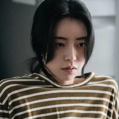 Mỹ nhân Hàn đọ mặt mộc trên phim: Lim Ji Yeon tự dìm vẫn hút mắt