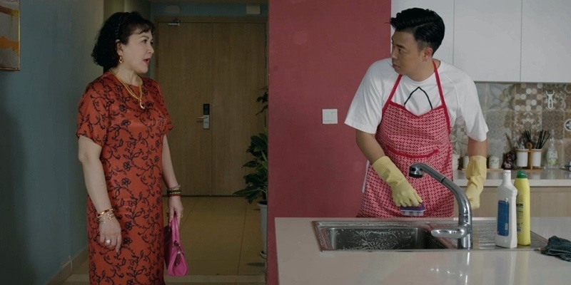 Phận đàn ông làm nội trợ trong phim Việt: Tuấn Tú có duyên đeo tạp dề