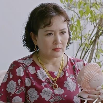 Bà Thủy ở Món Quà Của Cha và hội mẹ vợ đáng sợ trên màn ảnh Việt